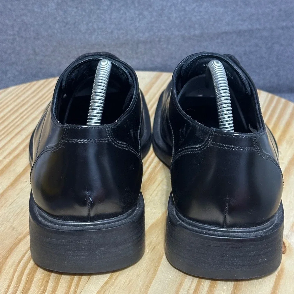 Reaction Kenneth Cole step into
